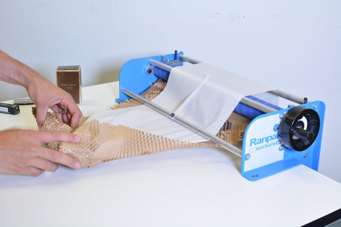 Ranpak Geami Manual Edge - converter